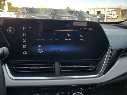 Used 2025 Chevrolet Trax LT w/ Driver Confidence Package FWD image 15