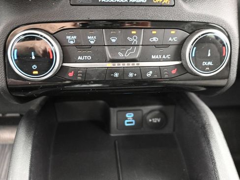 Used 2022 Ford Escape SE w/ SE Sport Appearance Package AWD/4WD image 21
