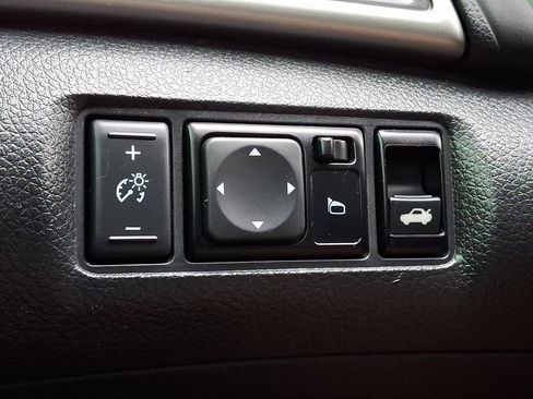 Used 2019 Nissan Sentra SV FWD image 30