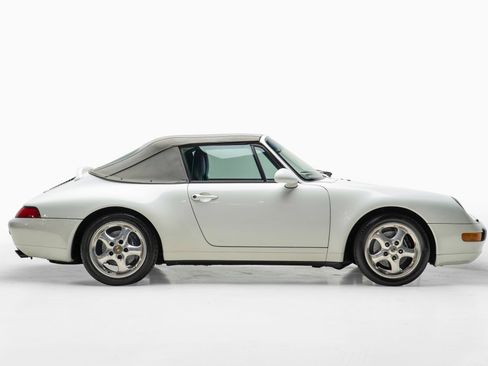 Used 1995 Porsche 911 Carrera RWD image 7