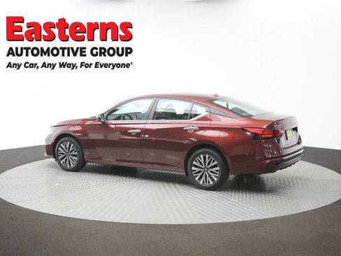 Used 2025 Nissan Altima 2.5 SV AWD/4WD image 58