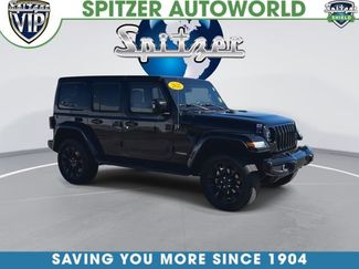 Used 2022 Jeep Wrangler Unlimited Sahara AWD/4WD video 2