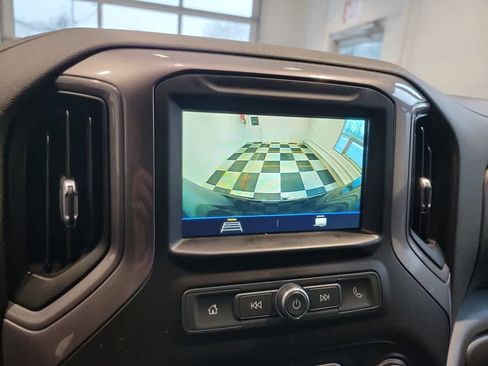 Used 2019 Chevrolet Silverado 1500 Custom Trail Boss w/ Custom Convenience Package image 17