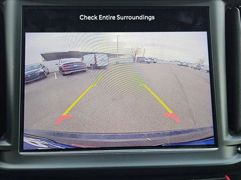 Used 2021 Maserati Levante image 15