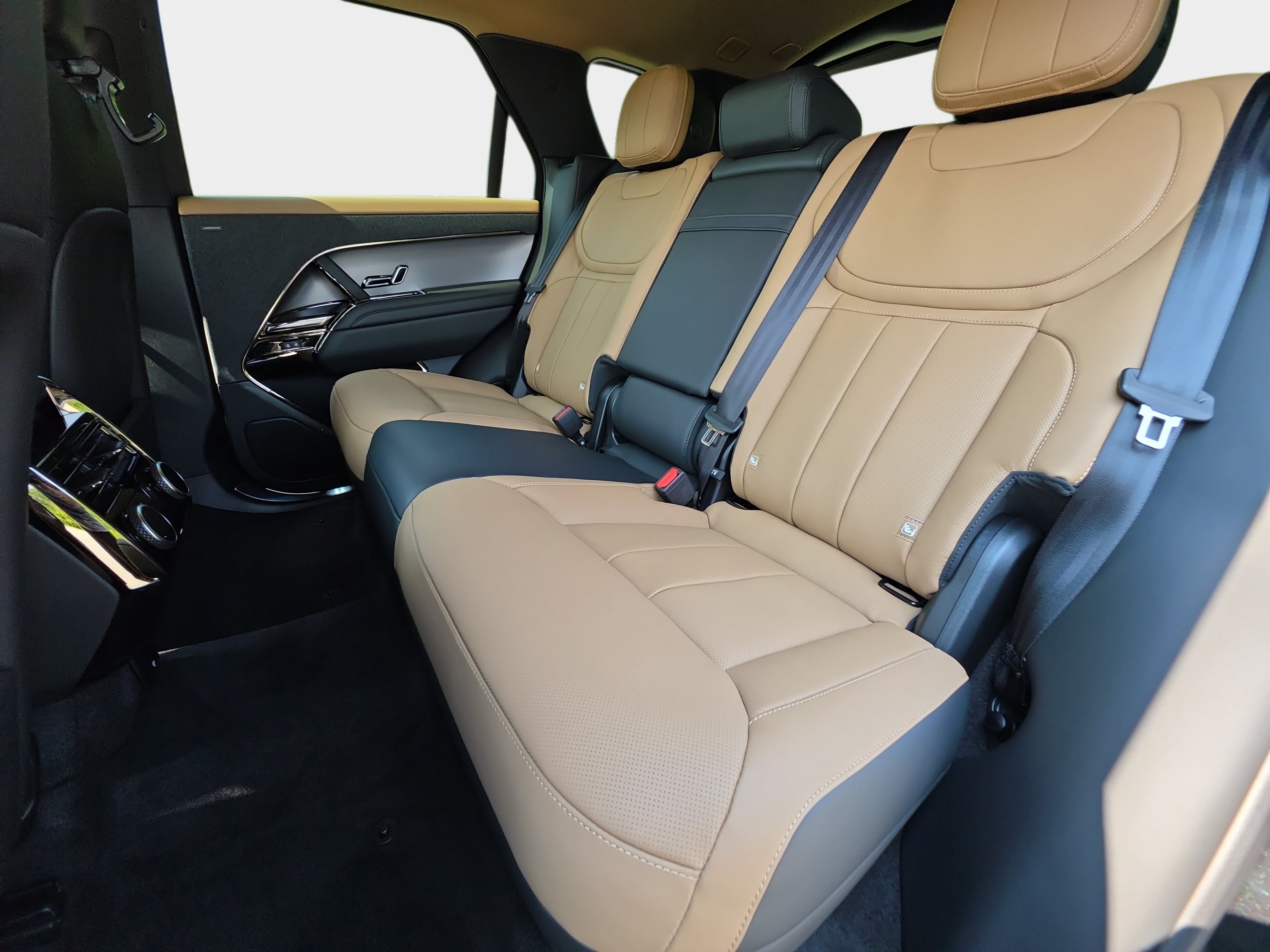 New 2026 Land Rover Range Rover Sport Dynamic SE AWD/4WD image 14