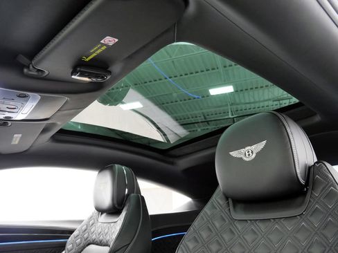 Used 2021 Bentley Continental GT AWD/4WD image 35