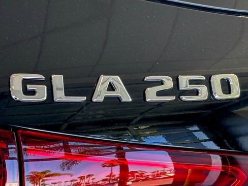 Certified 2025 Mercedes-Benz GLA 250 image 5