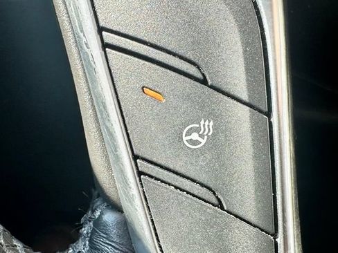 Used 2017 Cadillac XT5 Luxury w/ LPO, Wheel Lock Package AWD/4WD image 14