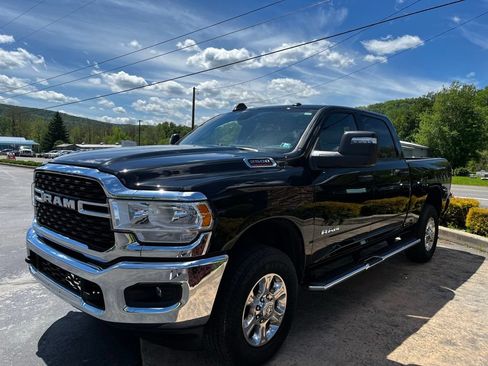 Used 2024 RAM 2500 Big Horn w/ Bed Utility Group AWD/4WD image 3