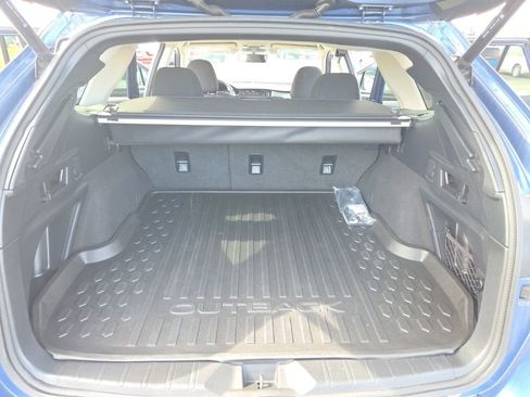 Used 2020 Subaru Outback Premium AWD/4WD image 29