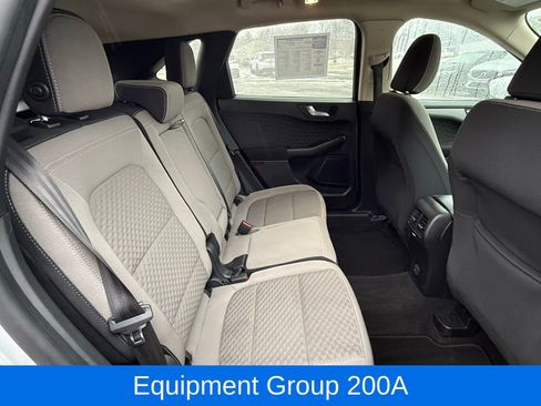 Used 2020 Ford Escape SE image 15