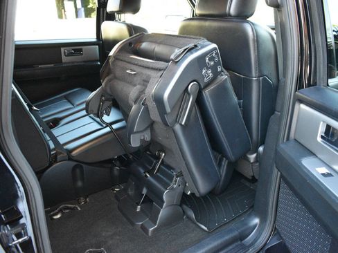 Used 2017 Ford Expedition EL XLT w/ Equipment Group 202A image 15