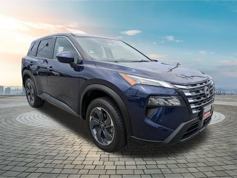 Certified 2025 Nissan Rogue SV FWD image 2
