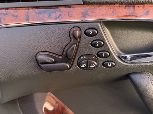 Used 2005 Mercedes-Benz S 500 image 37