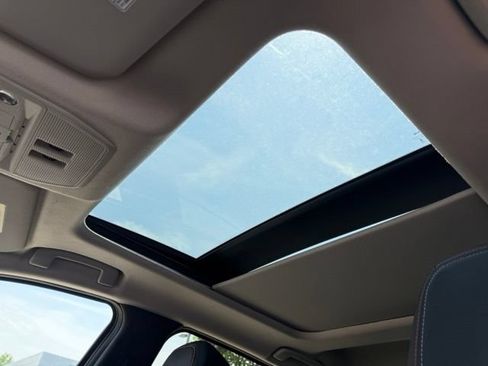 New 2026 Nissan Kicks SR AWD/4WD image 20
