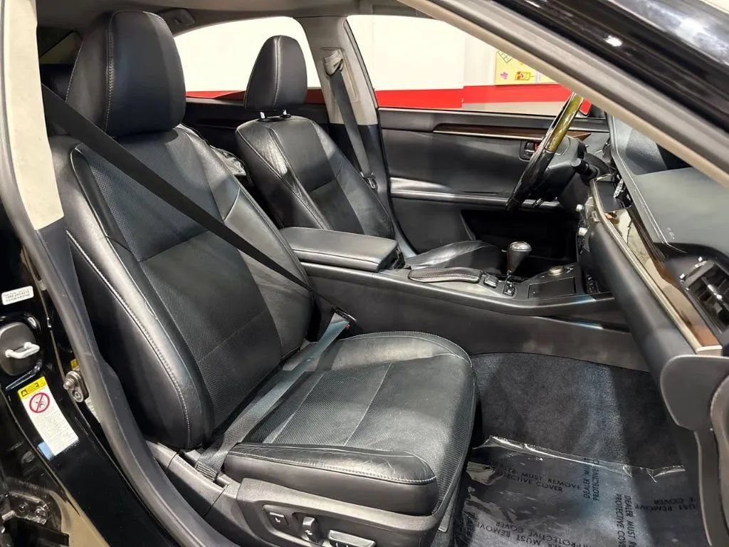 Used 2013 Lexus ES 350 w/ Luxury Pkg FWD image 16