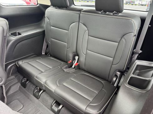 Used 2023 GMC Acadia Denali w/ Denali Ultimate Package AWD/4WD image 8