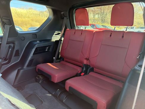 Used 2022 Lexus GX 460 Premium w/ Premium Package image 27