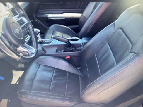 Used 2022 Ford Mustang Premium RWD image 3