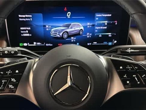 Certified 2025 Mercedes-Benz GLC 300 4MATIC image 18