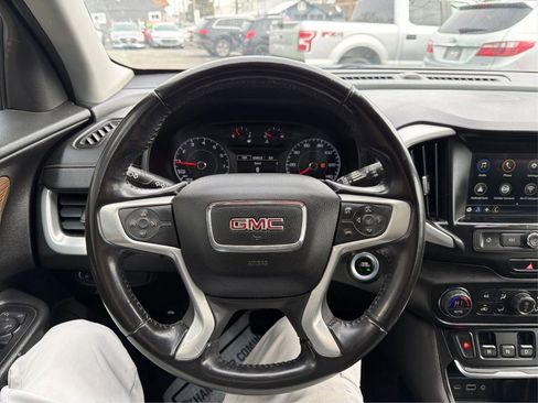 Used 2018 GMC Terrain SLE w/ Driver Convenience Package image 17