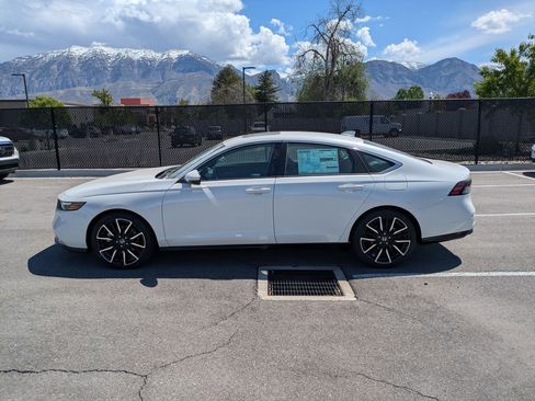 New 2026 Honda Accord Touring image 8