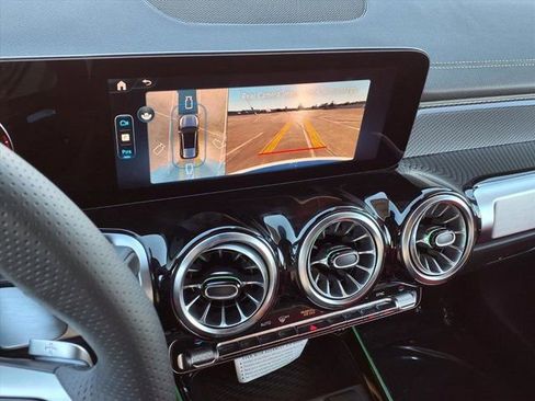 New 2026 Mercedes-Benz GLB 250 image 6