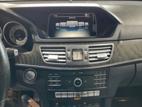 Used 2016 Mercedes-Benz E 350 Sedan image 17