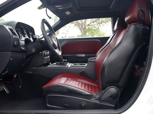 Used 2013 Dodge Challenger R/T RWD image 21