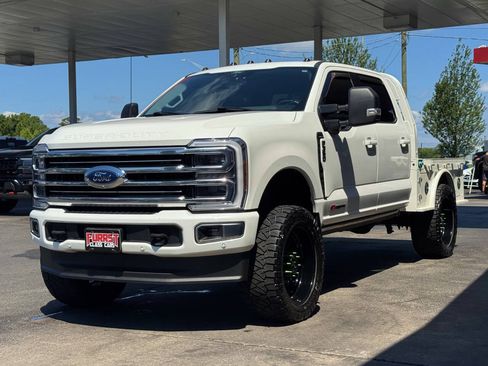 Used 2024 Ford F350 Limited w/ FX4 Off-Road Package AWD/4WD image 6