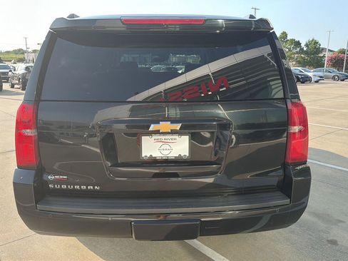 Used 2020 Chevrolet Suburban LT w/ Texas Edition Package RWD image 9