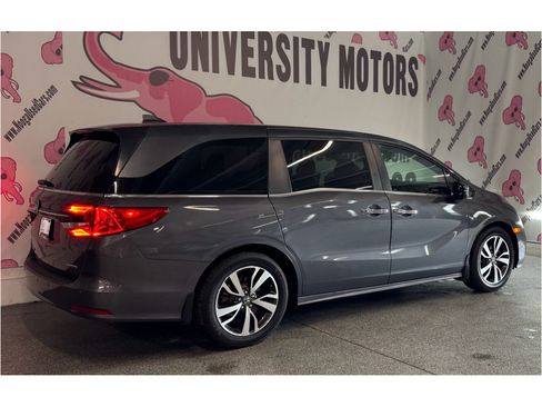 Used 2023 Honda Odyssey Touring image 10