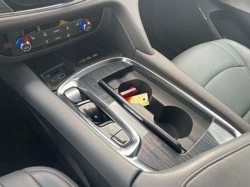 Used 2024 Buick Enclave Essence w/ Experience Buick Package image 19