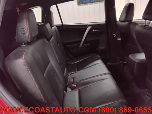 Used 2016 Toyota RAV4 SE image 15