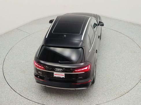 Used 2023 Audi Q5 2.0T Premium w/ Convenience Package AWD/4WD image 21