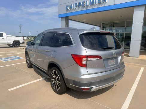 Used 2022 Honda Pilot Touring image 11