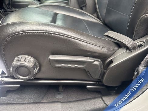 Used 2022 Jeep Wrangler Unlimited Sahara w/ Cold Weather Group image 27