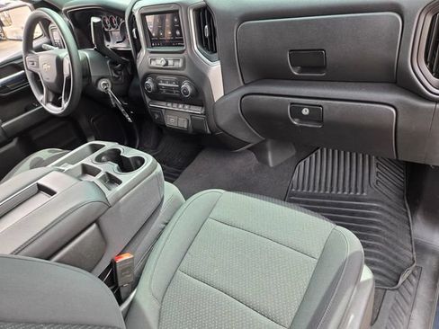 Used 2020 Chevrolet Silverado 1500 Custom w/ Custom Value Package RWD image 16