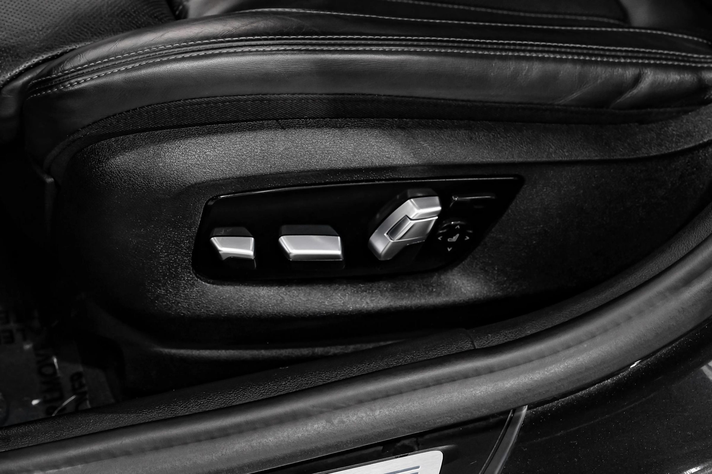 Used 2019 BMW 540i w/ M Sport Package RWD image 47