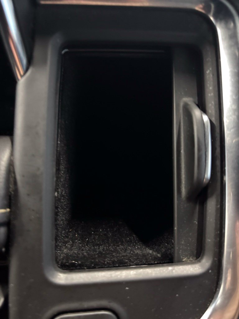 Used 2023 GMC Yukon SLT AWD/4WD image 30