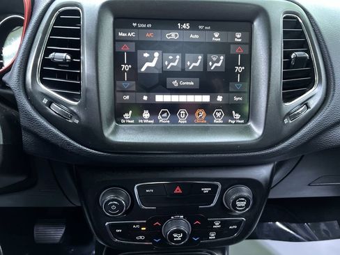 Used 2018 Jeep Compass Trailhawk w/ Cold Weather Group AWD/4WD image 24