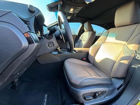 Used 2024 Lexus ES 350 Premium image 32