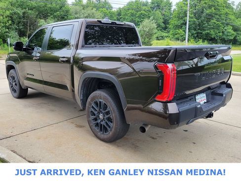 Used 2025 Toyota Tundra Limited AWD/4WD image 6