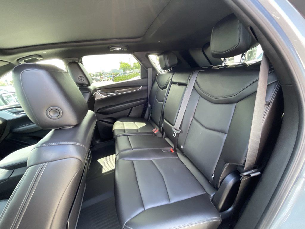 Used 2023 Cadillac XT5 Sportv w/ Technology Package AWD/4WD image 44
