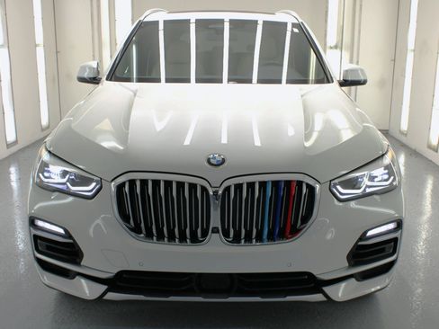 Used 2019 BMW X5 xDrive40i image 3