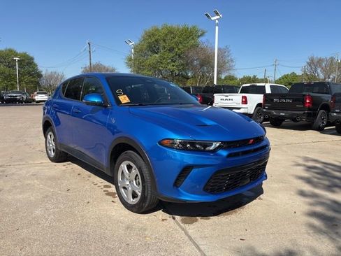 Certified 2024 Dodge Hornet GT image 3