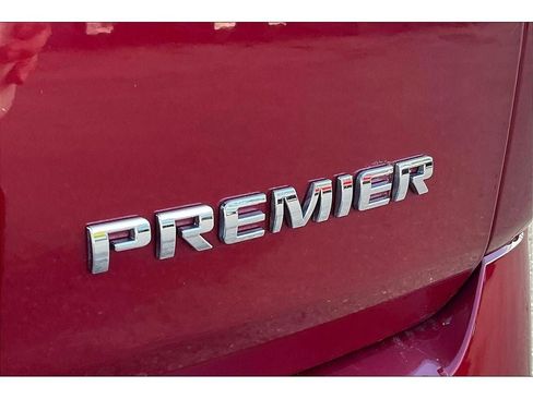 Used 2019 Chevrolet Traverse Premier image 8