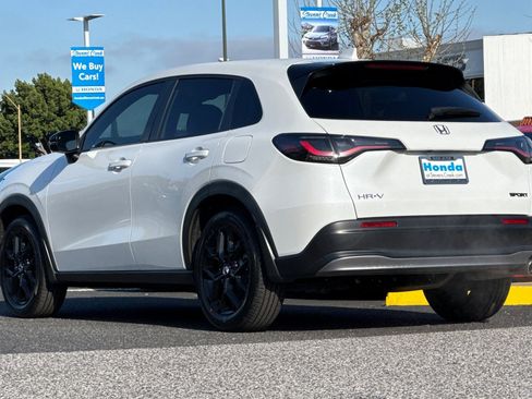 Certified 2023 Honda HR-V Sport image 3
