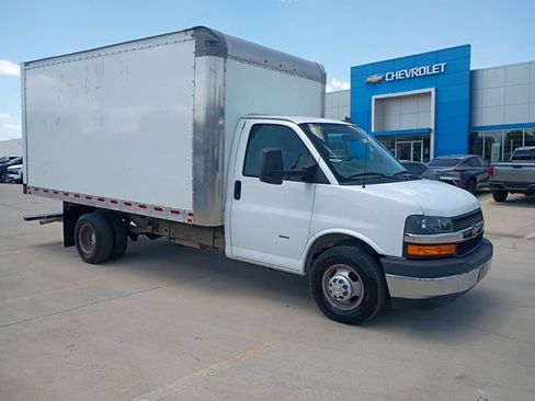Used 2020 Chevrolet Express 3500 w/ Power Convenience Package RWD image 7