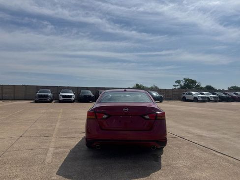 Used 2023 Nissan Altima 2.5 SL FWD image 18